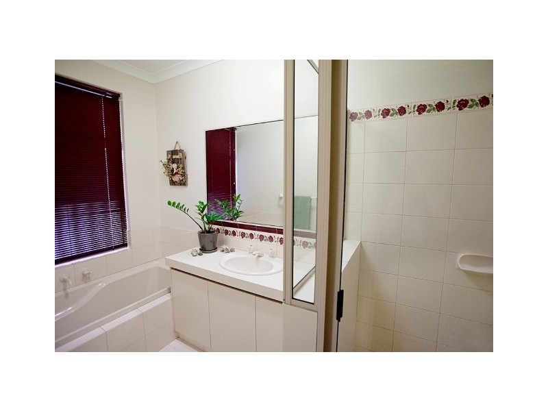 5 Ellery Court, Success WA 6164