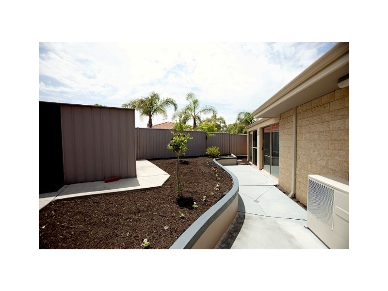 5 Ellery Court, Success WA 6164