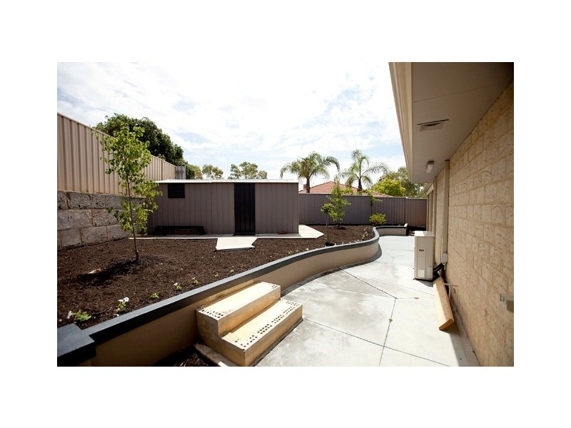 5 Ellery Court, Success WA 6164