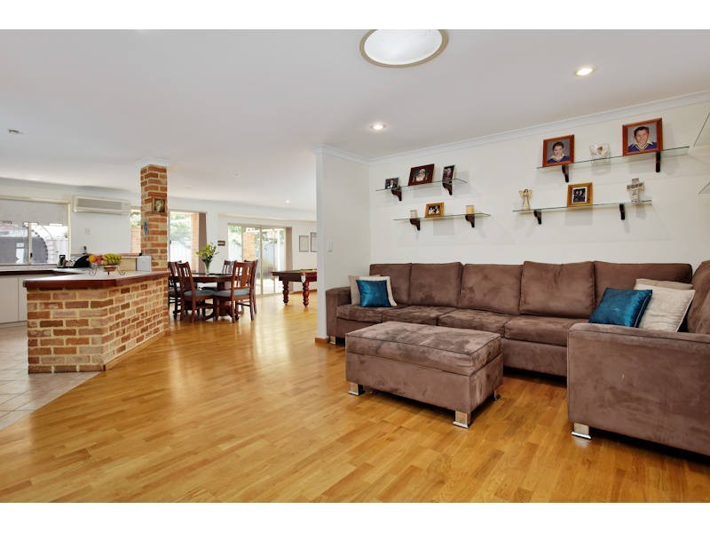 15 Folland Parade, Atwell WA 6164