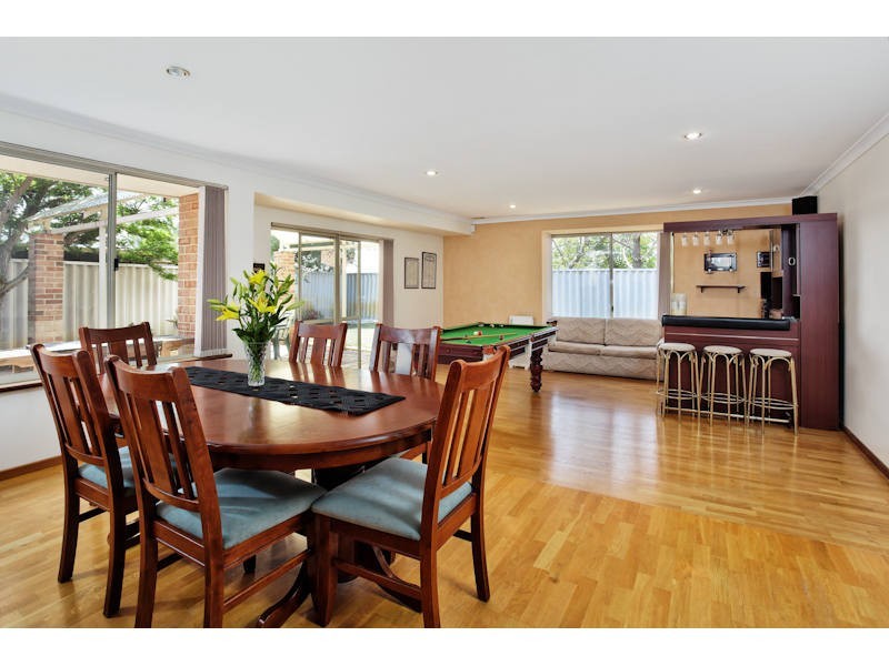 15 Folland Parade, Atwell WA 6164
