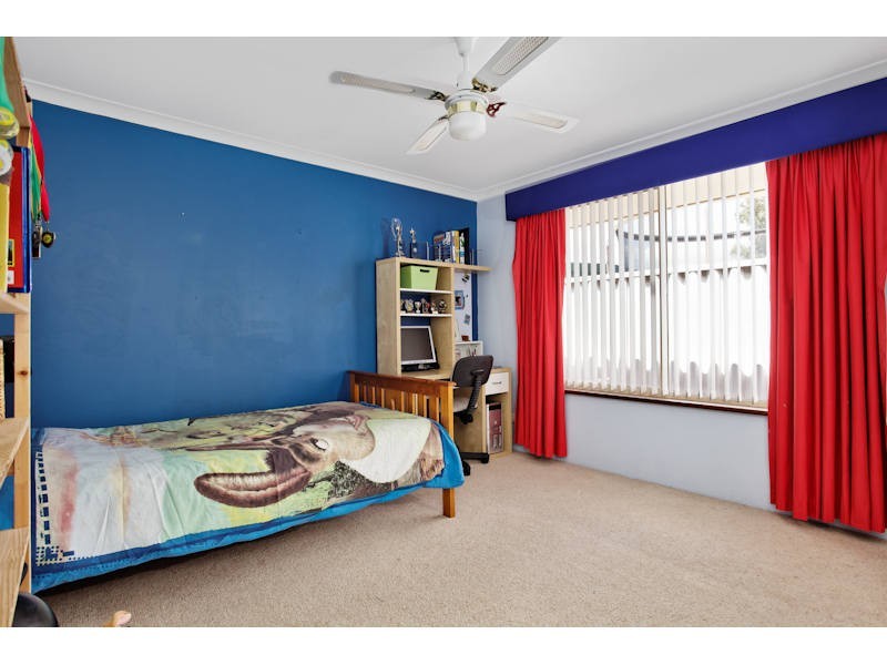 15 Folland Parade, Atwell WA 6164