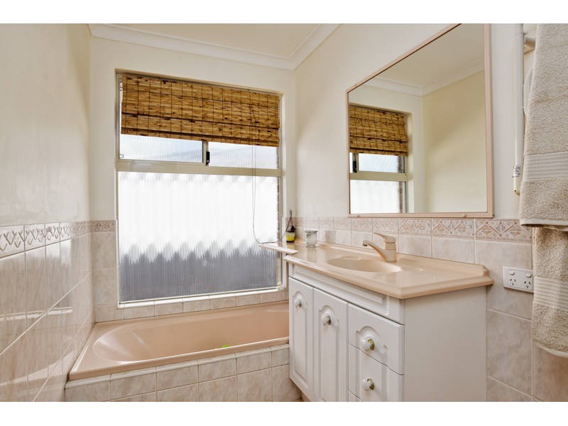 15 Folland Parade, Atwell WA 6164