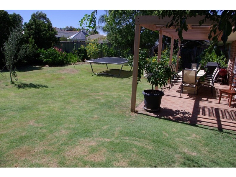 10 Walters Retreat, Atwell WA 6164