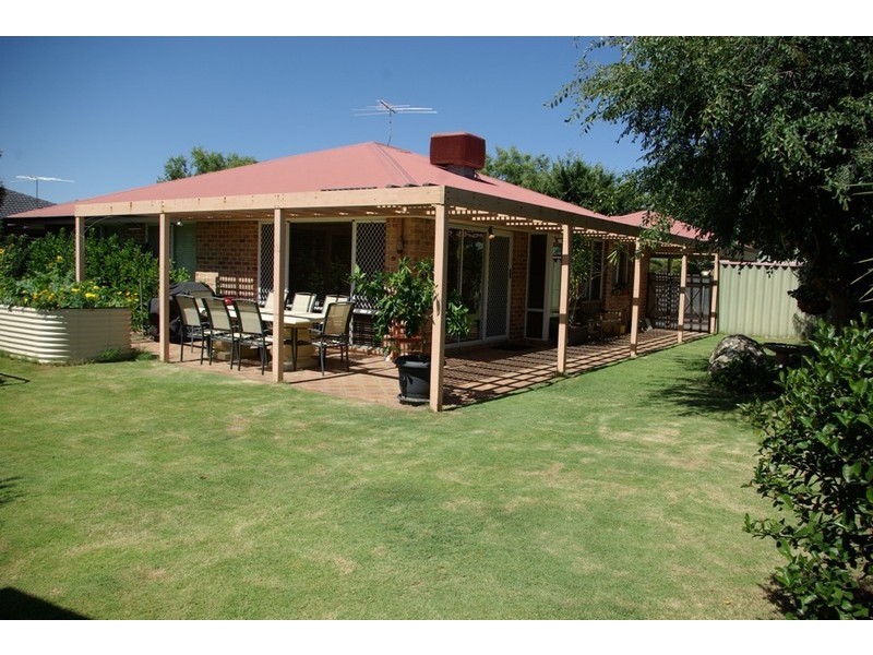 10 Walters Retreat, Atwell WA 6164