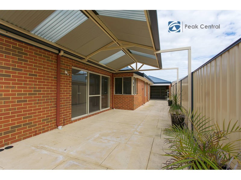 130 Lyon Road, Aubin Grove WA 6164