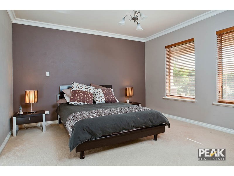 7 Calder Way, Atwell WA 6164