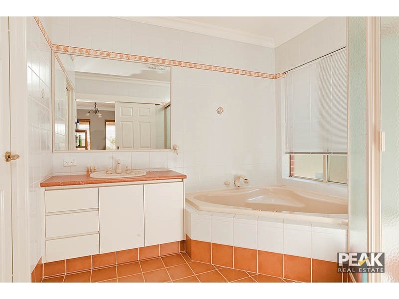 7 Calder Way, Atwell WA 6164