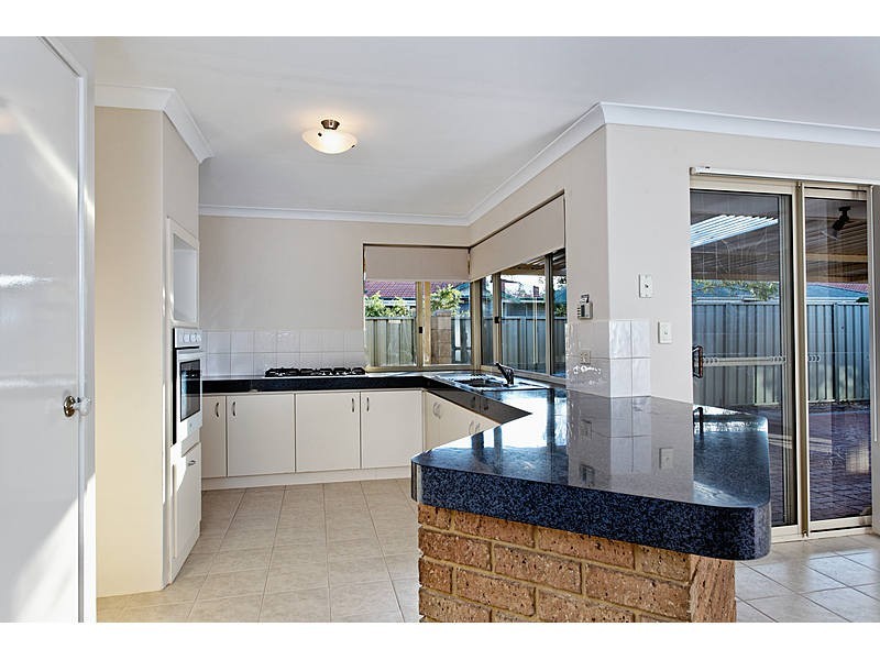 7 Bree Close, Atwell WA 6164