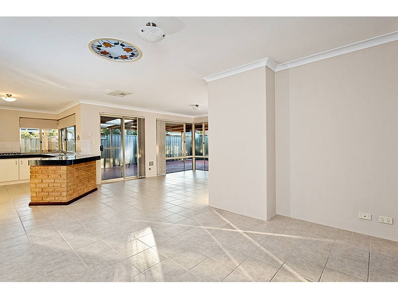 7 Bree Close, Atwell WA 6164