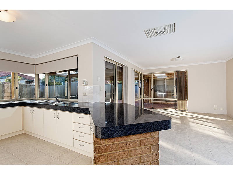 7 Bree Close, Atwell WA 6164