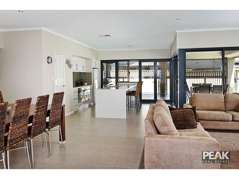 4 Vetiver Link, Atwell WA 6164