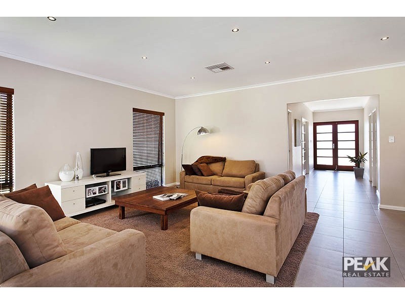 4 Vetiver Link, Atwell WA 6164