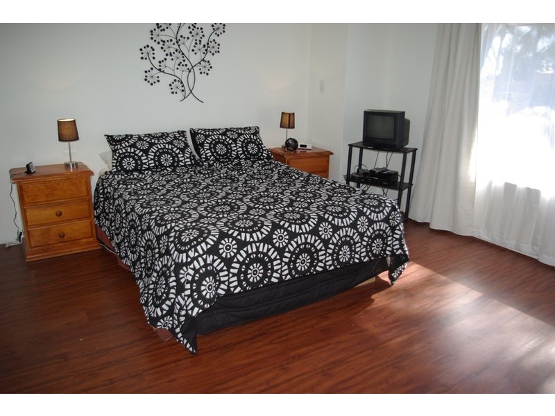 4 Hayton Mews, Atwell WA 6164