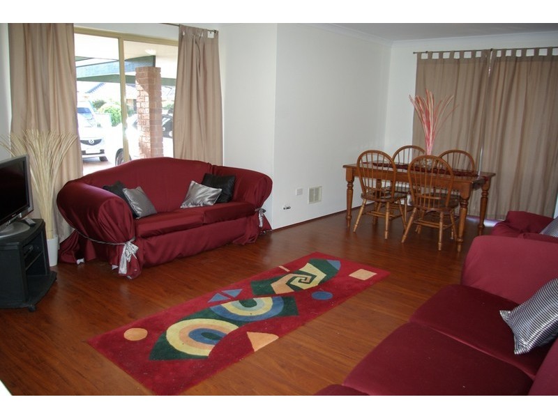 4 Hayton Mews, Atwell WA 6164