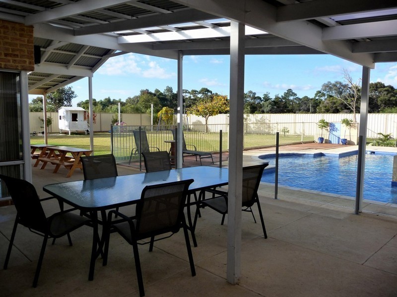 285 Tapper Road, Atwell WA 6164