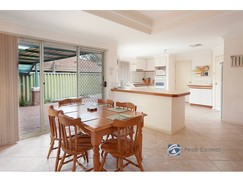 17 Jenkin Mews, Atwell WA 6164