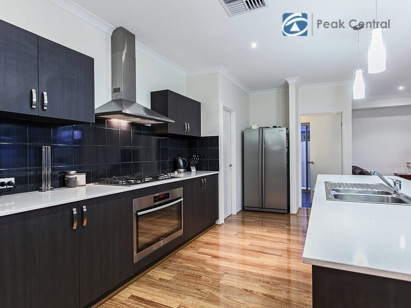 24 Descanso Loop, Aubin Grove WA 6164