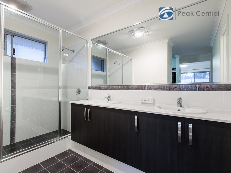 24 Descanso Loop, Aubin Grove WA 6164