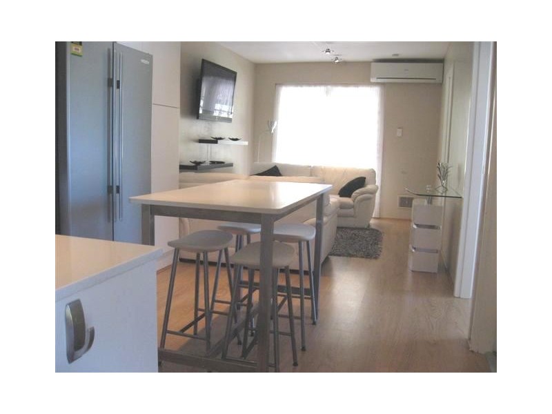 23/303 Harbourne Street, Glendalough WA 6016