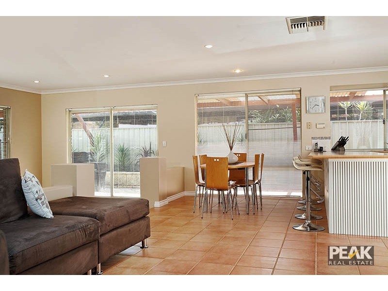 17  Connolly Mews, Atwell WA 6164