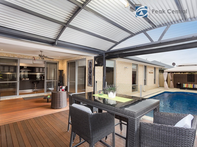 132 Aurora Drive, Atwell WA 6164