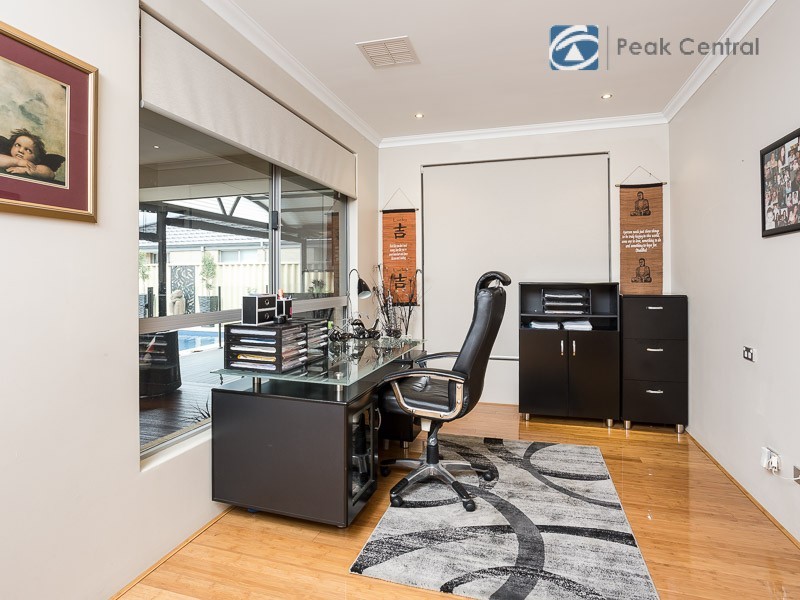 132 Aurora Drive, Atwell WA 6164