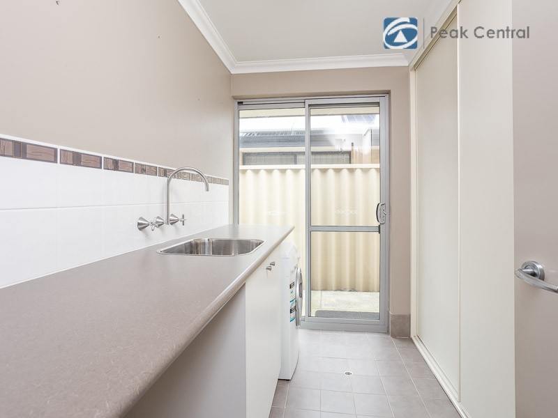 132 Aurora Drive, Atwell WA 6164