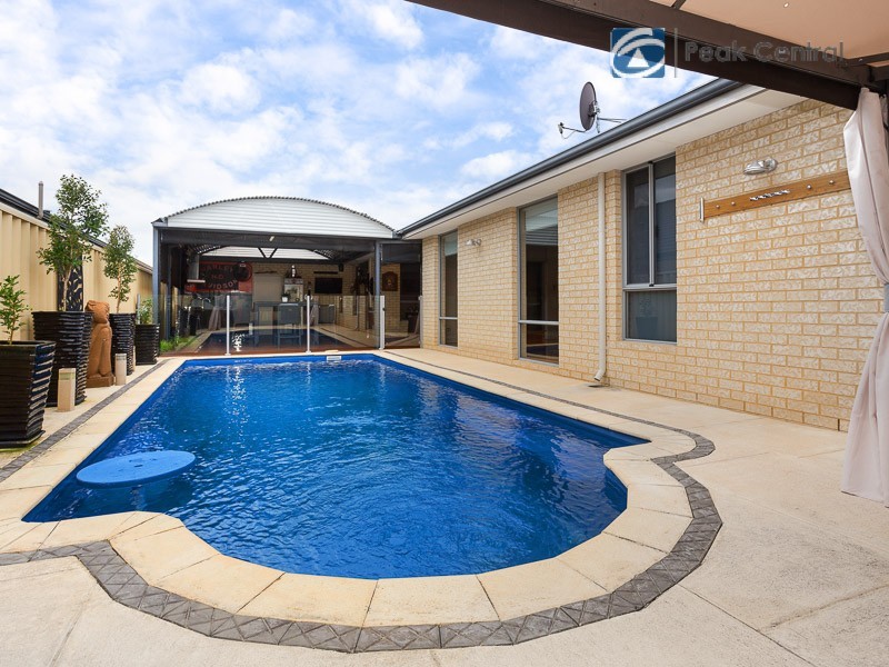 132 Aurora Drive, Atwell WA 6164