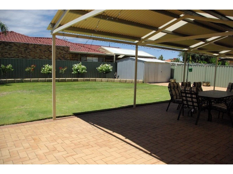 172 Brenchley Drive, Atwell WA 6164