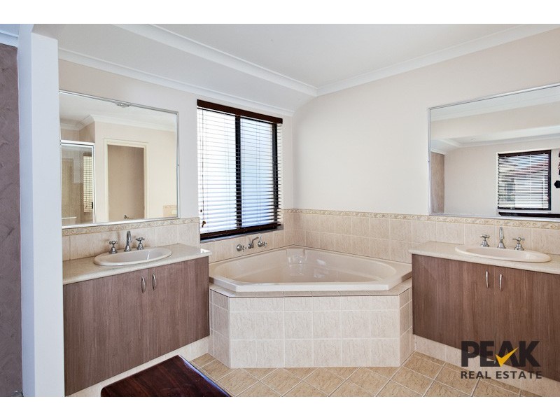 58 Freycinet Circuit, Aubin Grove WA 6164