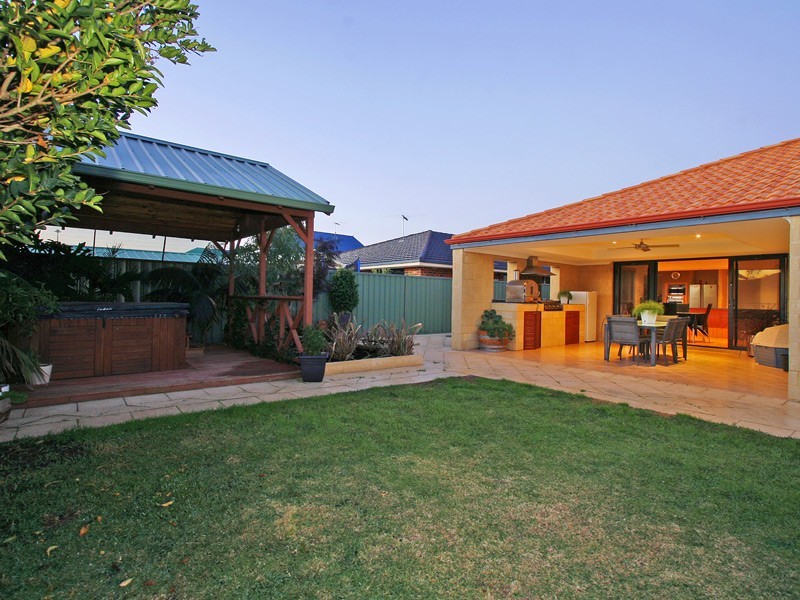 14 Kanji Loop, Atwell WA 6164