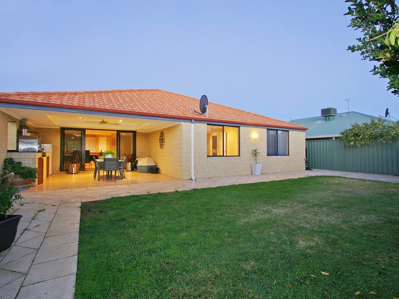 14 Kanji Loop, Atwell WA 6164