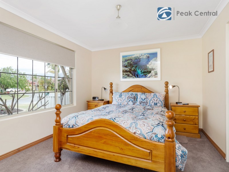 36 Carlhausen Close, Atwell WA 6164