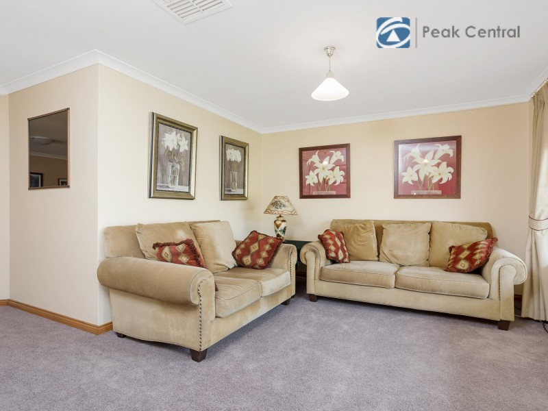 36 Carlhausen Close, Atwell WA 6164