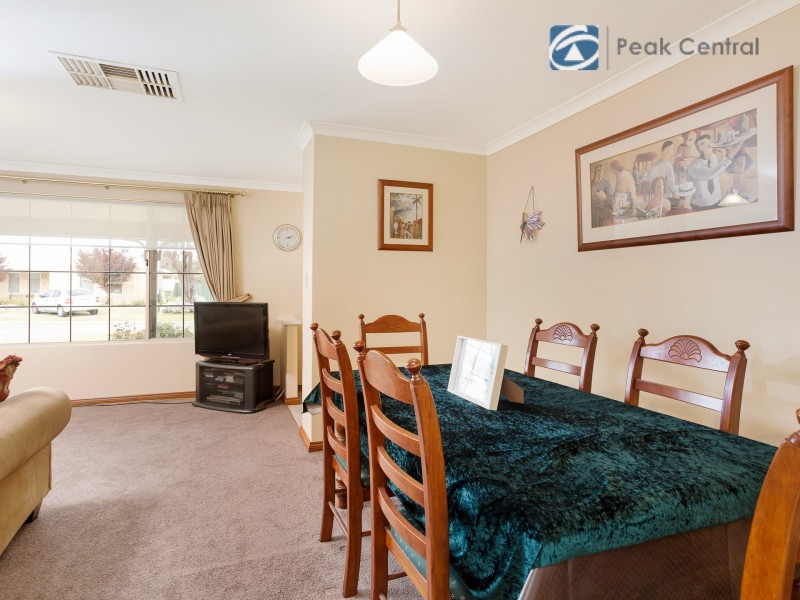 36 Carlhausen Close, Atwell WA 6164