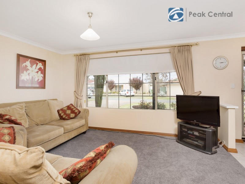 36 Carlhausen Close, Atwell WA 6164