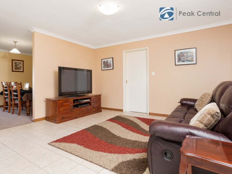 36 Carlhausen Close, Atwell WA 6164