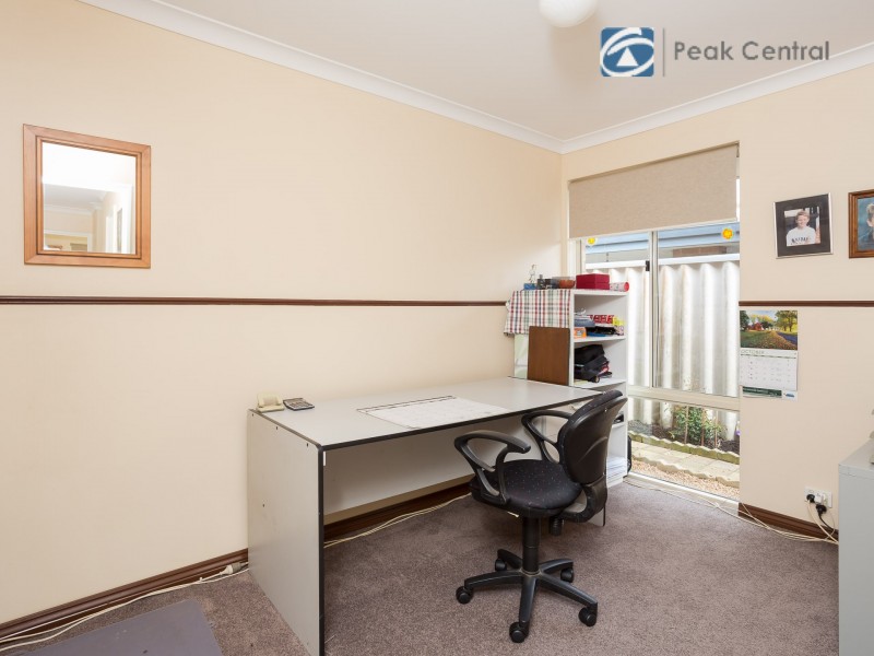 36 Carlhausen Close, Atwell WA 6164