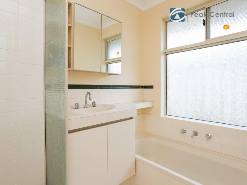 36 Carlhausen Close, Atwell WA 6164