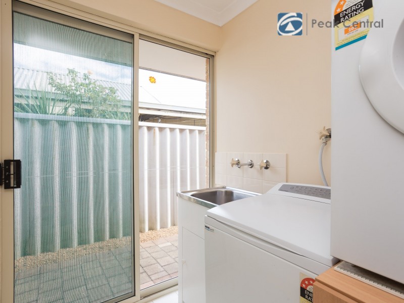 36 Carlhausen Close, Atwell WA 6164