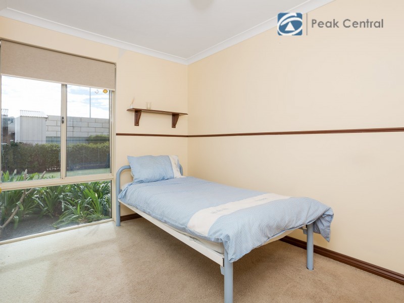 36 Carlhausen Close, Atwell WA 6164