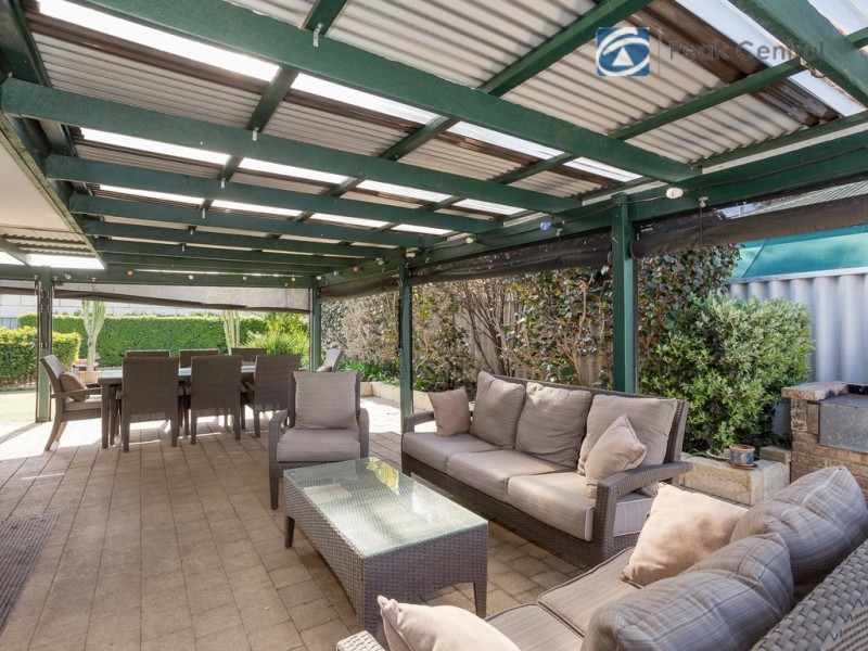 36 Carlhausen Close, Atwell WA 6164