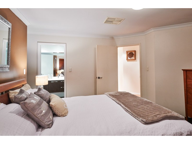 67 Delton Way, Atwell WA 6164