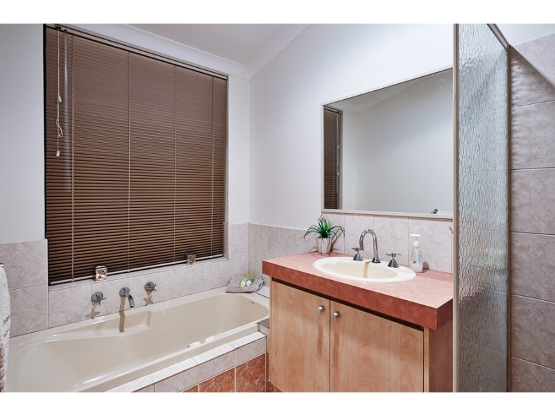 67 Delton Way, Atwell WA 6164