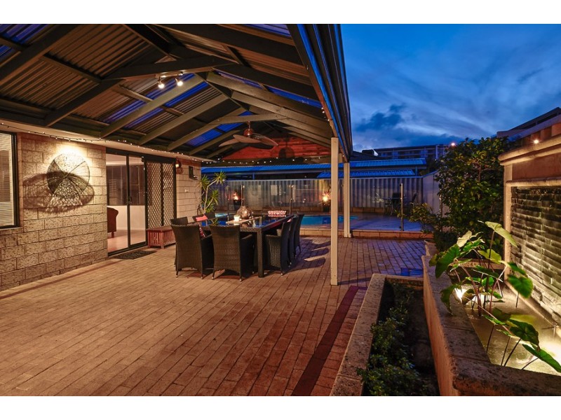 67 Delton Way, Atwell WA 6164