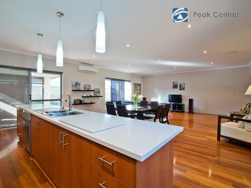 9 Armand Drive, Aubin Grove WA 6164