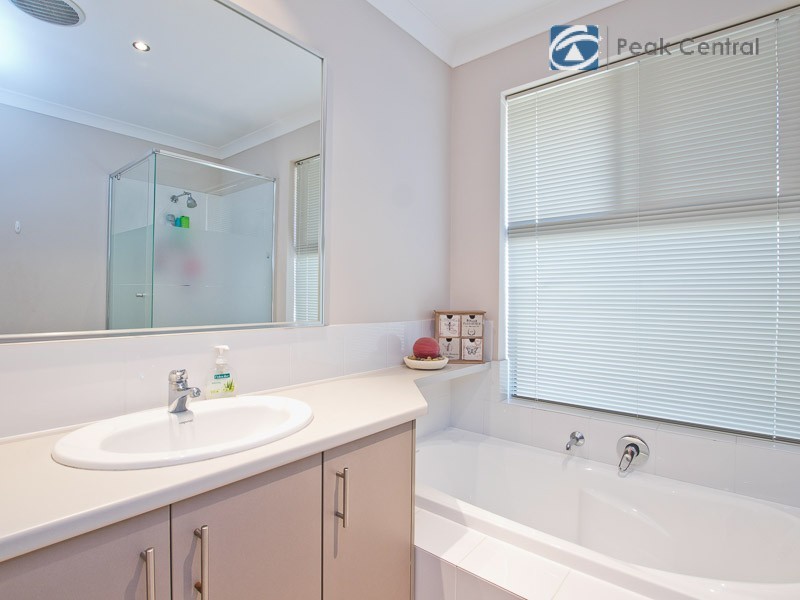 9 Armand Drive, Aubin Grove WA 6164