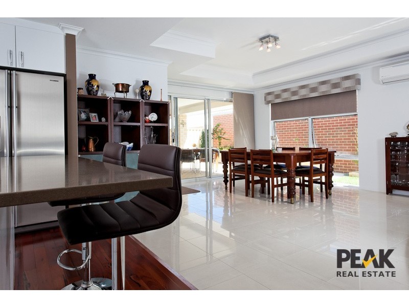 20 Elemi Bend, Atwell WA 6164