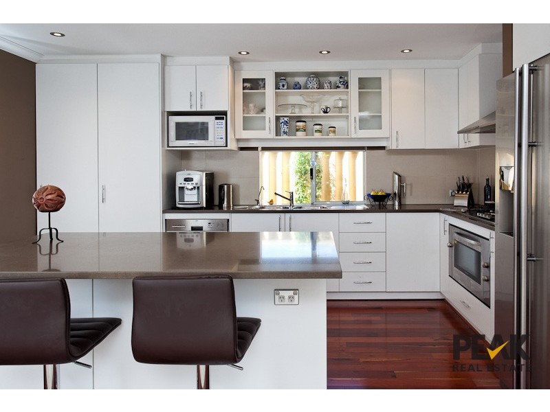 20 Elemi Bend, Atwell WA 6164